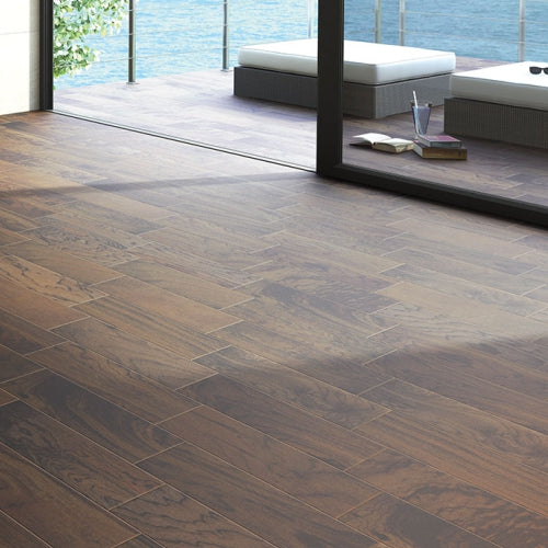 PISO BLACK WALNUT NATURAL 18*50 (1.08 M² POR CAJA)